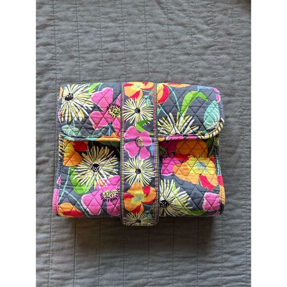 Vera Bradley Jazzy Blooms Baby Changing Bag Toiletries Weekend/Travel Bag - Picture 1 of 10
